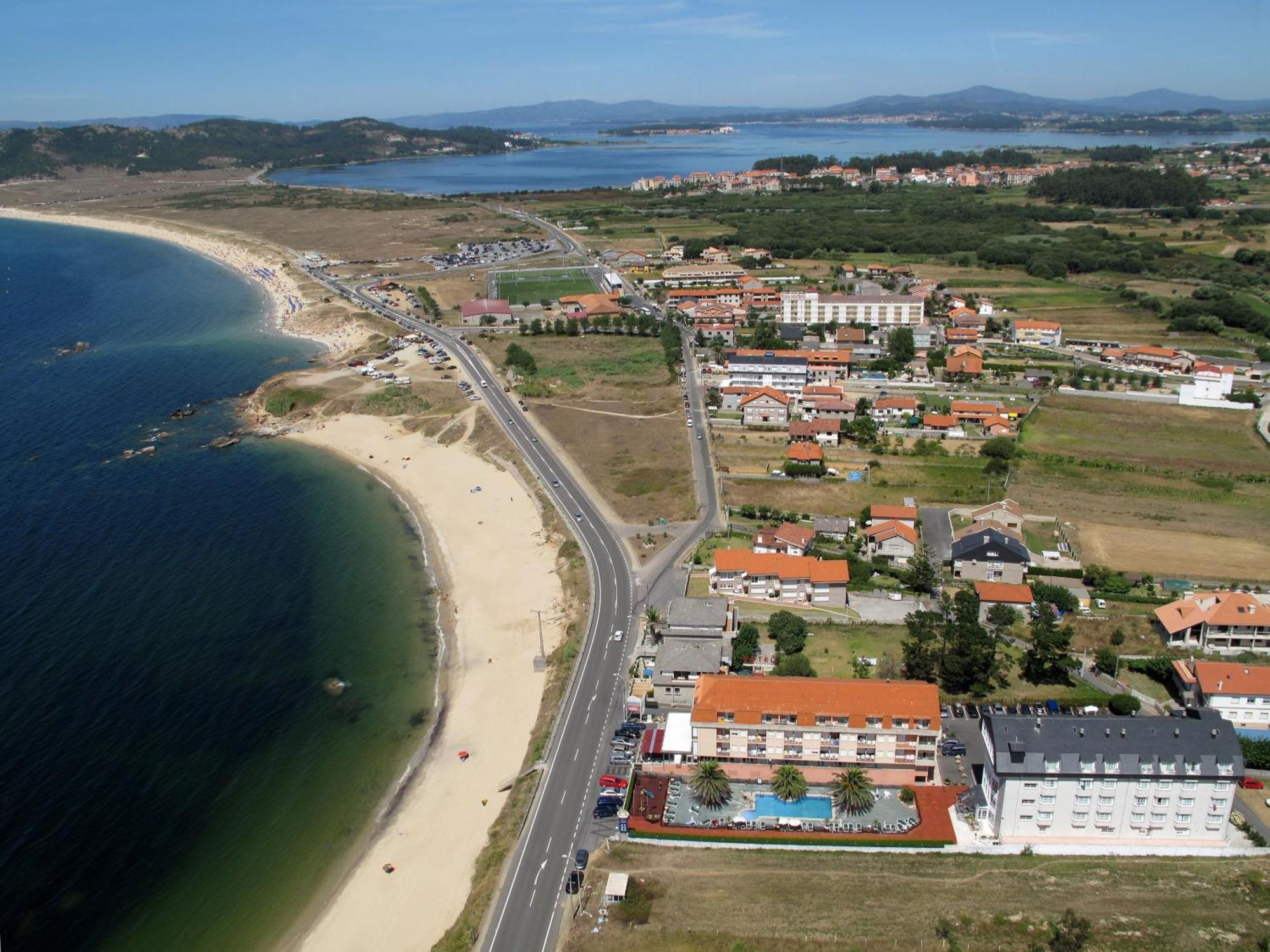 Hotel La Lanzada А-Лансада Экстерьер фото