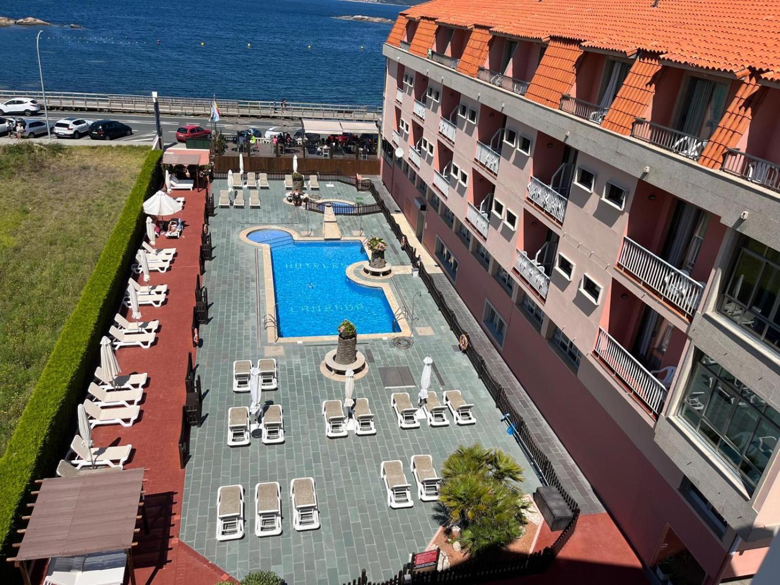Hotel La Lanzada А-Лансада Экстерьер фото